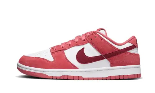 Nike Dunk Low Valentine's Day