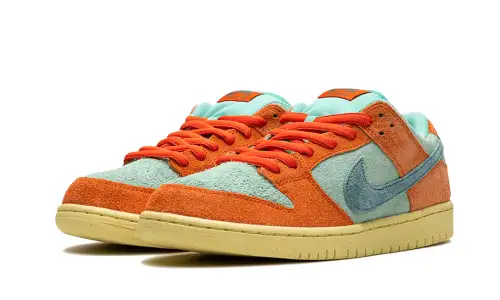 Nike SB Dunk Low Orange Emerald Rise