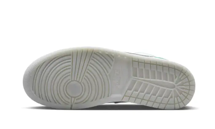 Air Jordan 1 Low SE New Emerald Grey 