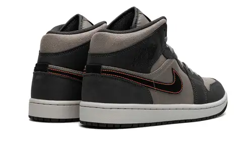 Air Jordan 1 Mid SE Night Stadium 