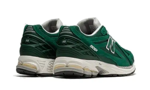 New Balance 1906R Green Suede Metallic Silver 