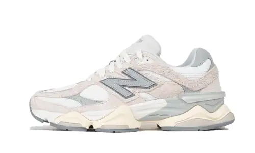 New Balance 9060 Moonbeam Sea Salt E48C3836