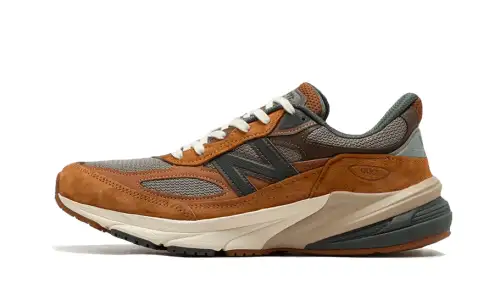 New Balance 990 V6 Carhartt WIP Sculpture Center 