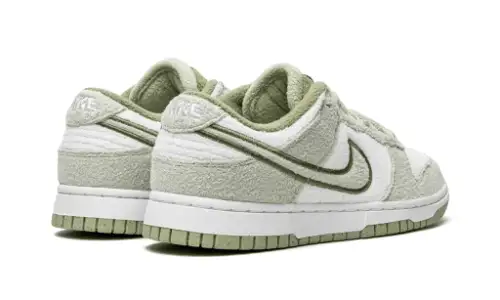 Nike Dunk Low SE Fleece Green 