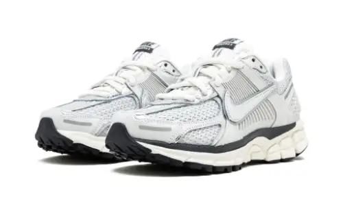Nike Zoom Vomero 5 Photon Dust 8FE1932