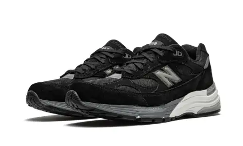New Balance 992 Black Grey