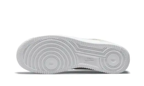 Nike Air Force 1 Low First Use Light Sail Red