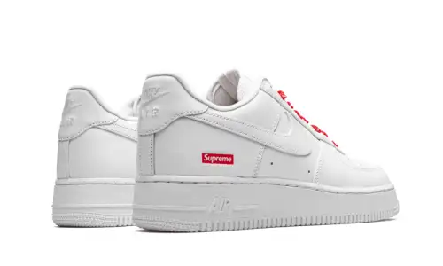 Nike Air Force 1 Low White Supreme 