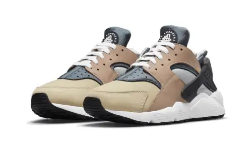 Nike Air Huarache Escape (2021)