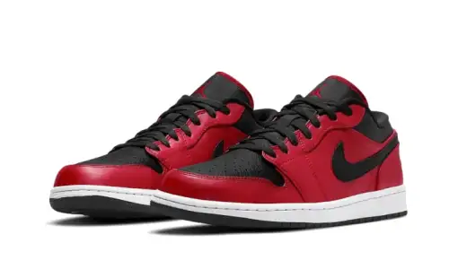 Air Jordan 1 Low Reverse Bred Pebbled Swoosh 