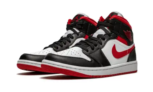 Air Jordan 1 Mid Gym Red Black White E7A5540