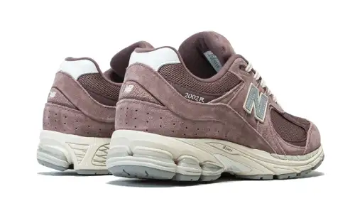 New Balance 2002R Suede Pack Black Fig 
