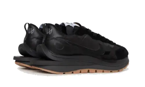 Nike Vaporwaffle Sacai Black Gum 