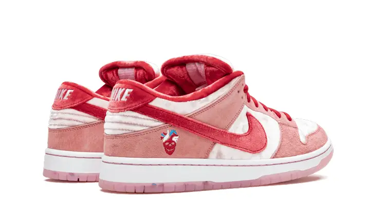 Nike SB Dunk Low StrangeLove 