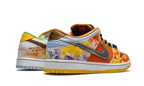 Nike SB Dunk Low Street Hawker (2021) 