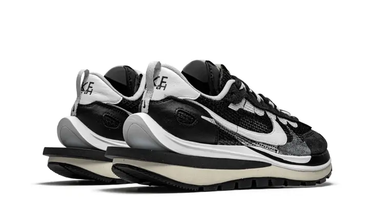 Nike Vaporwaffle Sacai Black White 