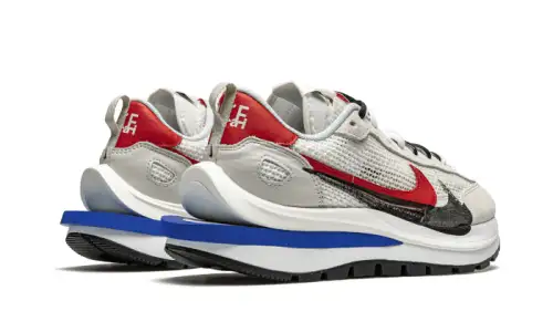 Nike Vaporwaffle Sacai Sport Fuchsia Game Royal 
